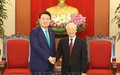 Tổng Bí thư Nguyễn Phú Trọng tiếp Tổng thống Hàn Quốc Yoon Suk Yeol