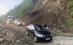 Xuyên đêm khắc phục sạt lở tại quốc lộ 279D qua Sơn La