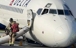 Máy bay hạ cánh an toàn dù không mở được càng đáp trước