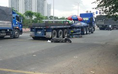 Nữ công nhân tử vong dưới bánh xe đầu kéo trên đường đi làm