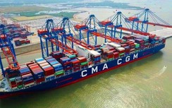 Cảng biển lợi gì khi tàu ngoại “chống lưng”?