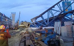 Video khoảnh khắc đường trên cao tại Thái Lan đổ sập xuống phố đông