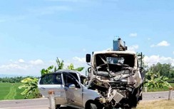 Ô tô biến dạng sau cú lao vào đầu xe tải, tài xế tử vong trên ghế lái