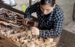 Những nữ nhi tay cưa, tay đục ở làng mộc Cúc Bồ