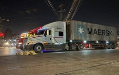 Xe container va chạm xe máy, người đàn ông tử vong tại chỗ