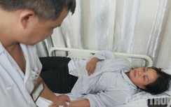 Đãi khách cá chình, 8 người cùng ngộ độc tê lưỡi, cứng hàm