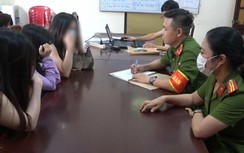 Hai đối tượng môi giới mại dâm ở Huế sa lưới