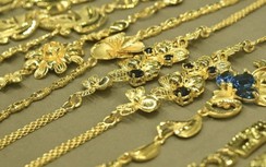 Giá vàng hôm nay 24/7: Tiếp tục giảm giá