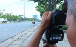 CSGT có được mặc thường phục nấp bắn tốc độ?