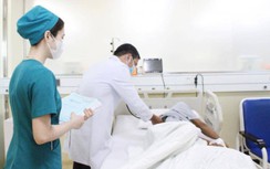 Cụ ông 68 tuổi ở Bạc Liêu bị ong đốt 120 vết hiện ra sao?
