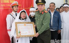 Truy tặng Huân chương Bảo vệ Tổ quốc cho ba CSGT hy sinh ở đèo Bảo Lộc