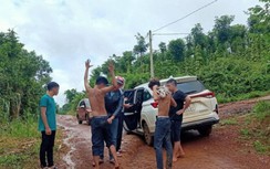 Giải cứu thanh niên bị bắt đưa lên xe ô tô đánh đập ép trả nợ