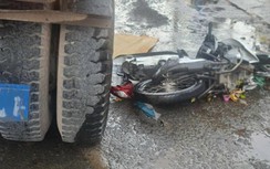 Va chạm với xe container, người đàn ông đi xe máy tử vong tại chỗ