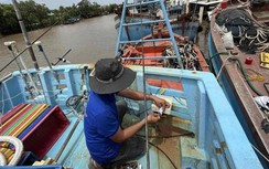 BA GPS đồng hành, hỗ trợ ngư dân vươn khơi bám biển