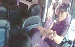 Bắt 2 đối tượng vụ nhà xe kêu cứu vì tài xế bị tấn công, xe bị ném chất bẩn