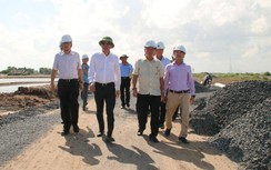 Thứ trưởng Bộ GTVT thúc tiến độ dự án luồng cho tàu biển vào sông Hậu