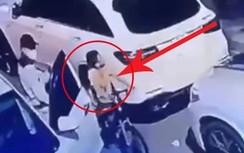 Chủ tịch Hà Nội khen thưởng công an giải cứu bé trai bị bắt cóc ở Long Biên