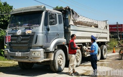 Quảng Ngãi mạnh tay xử phạt kịch khung xe quá tải