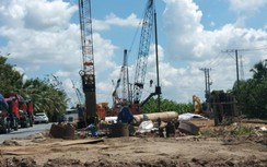 Cầu Rạch Miễu 2 sẽ hoàn thành hai bệ trụ tháp trước ngày 30/8