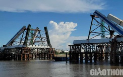 Hạn chế giao thông thủy để hợp long cầu Trần Hoàng Na bắc qua sông Cần Thơ