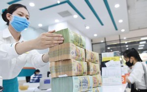 Áp lực lãi suất cao đè nặng lên người mua nhà