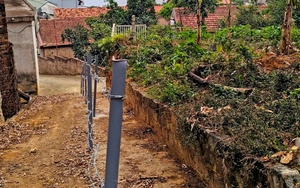 Dở khóc dở cười vì “đất mình, ngõ người”