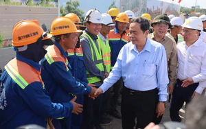 Chủ tịch Quốc hội Trần Thanh Mẫn kiểm tra dự án APEC tại Phú Quốc