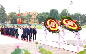 Lãnh đạo Đảng, Nhà nước vào Lăng viếng Chủ tịch Hồ Chí Minh
