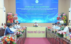 Cần Thơ: Trao quyết định đầu tư 2 khu công nghiệp gần 7.000 tỷ đồng cho nhà đầu tư