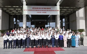 Chủ tịch Quốc hội và Thủ tướng gặp mặt lãnh đạo các cơ quan báo chí