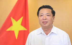 Minister Tran Hong Minh emphasizes digital transformation in construction journalism