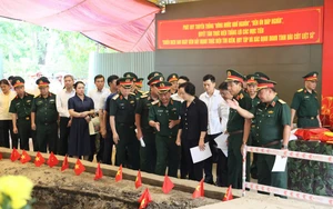 Phó Thủ tướng kiểm tra công tác chuẩn bị Lễ triển khai tìm kiếm, quy tập hài cốt liệt sĩ