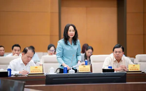 Kiểm soát chặt xuất bản phẩm về lịch sử, lãnh tụ trước khi phát hành