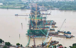 Hà Nội điều chỉnh giao thông nhiều tuyến đường phục vụ thi công cầu Trần Hưng Đạo