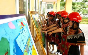 Nỗ lực tuyên truyền ATGT cho học sinh dân tộc thiểu số