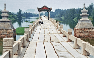Cầu cổ bằng đá dài nhất Trung Quốc