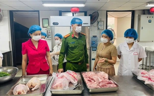 Siết bữa ăn học đường sau loạt vụ thực phẩm bẩn