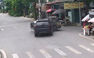 Lao qua ngã tư không giảm tốc, ô tô con hất văng xe tải 