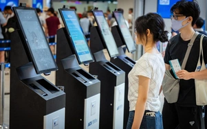 Nội Bài triển khai kiosk sinh trắc học mới, hành khách check-in chỉ trong vài giây