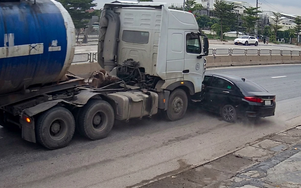 Tránh xe nhập làn, xe bồn húc ô tô con xoay ngang