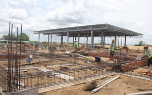 Tất bật thi công trạm dừng nghỉ trên cao tốc Trung Lương - Mỹ Thuận