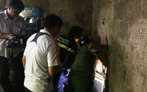 Cận cảnh tên cướp mắc kẹt trong cống thối khi chạy trốn