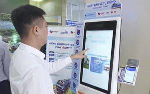 Toàn cảnh giao thông 4/10: Đường sắt giảm giá vé tháng 10, tăng phí trả vé dịp Tết