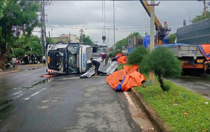Tai nạn giao thông 6/10: Hai xe tải va chạm trên QL1A qua Đà Nẵng, 2 người bị thương