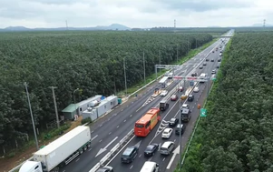 Toàn cảnh giao thông 27/9: Bộ Xây dựng đề xuất 3 nhóm xe được miễn phí cao tốc
