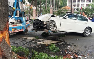 Video: Hai nghi phạm chết vì đâm gốc cây khi chạy trốn cảnh sát