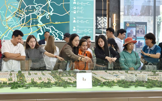 Giá chung cư tại Hà Nội, TP.HCM "leo thang", vì sao nhu cầu mua vẫn cao?