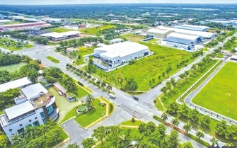 Ba "nỗi đau" của doanh nghiệp đầu tư bất động sản công nghiệp