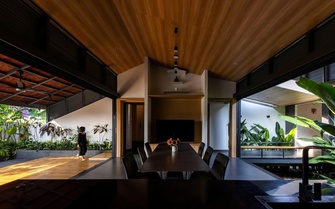 Những ngôi nhà Việt dùng kiến trúc độc đáo kể chuyện sống xanh