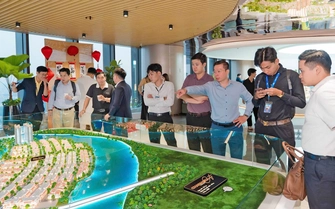 Lãi suất tăng cao, người mua nhà thận trọng
